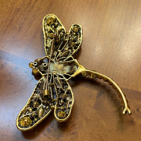 Vibrant Jewel-Toned Dragonfly Brooch - Picture 4 of 4